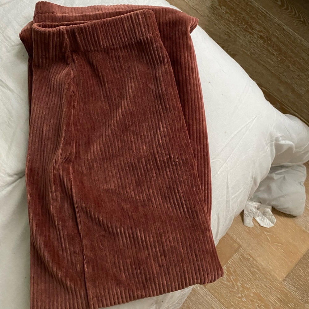 Free people pink corduroy skirt, size medium - Picture 3 of 4